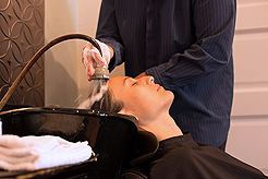 PURE ALCHEMY ORGANIC SALON