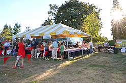 LAURELHURST SALMON BAKE 2014