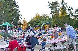 LAURELHURST SALMON BAKE 2014
