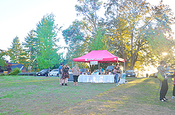 LAURELHURST SALMON BAKE 2015