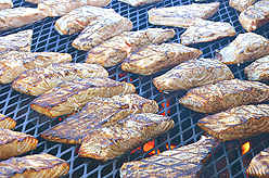 LAURELHURST SALMON BAKE 2015