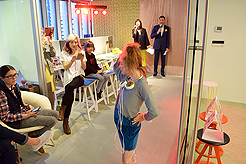 KNOLL CATWALK FASHION SHOW