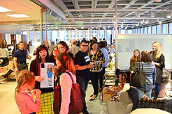 KNOLL CATWALK FASHION SHOW