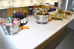 MG2 - HOLIDAY MARKET