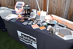 MOMENTUM - MULTI-VENDOR