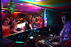 SUNSET SESSIONS AT THE SPACE NEEDLE