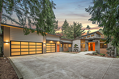 BROOKSIDE MODERN SHOWPIECE