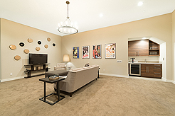 BROOKSIDE MODERN SHOWPIECE