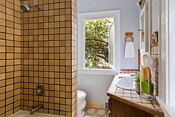 QUEEN ANNE CRAFTSMAN