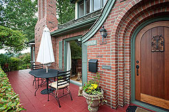 TOTALLY TUDOR SANDPOINT