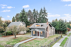 WHITE CENTER CRAFTSMAN