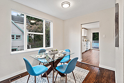 WHITE CENTER CRAFTSMAN