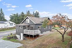 WHITE CENTER CRAFTSMAN