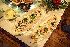 A COCKTAIL CHRISTMAS PARTY