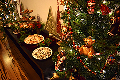 A COCKTAIL CHRISTMAS PARTY