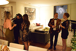 A SPARKLING NEW YEARS