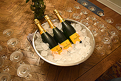 HOLIDAYS WITH KWANCHAI