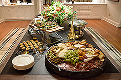 HOLIDAYS WITH KWANCHAI