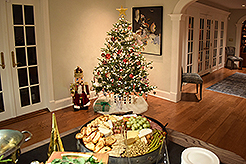 HOLIDAYS WITH KWANCHAI