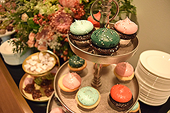 HOLIDAYS WITH KWANCHAI