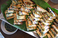 SHOWER THE BRIDE AND GROOM