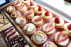 SHOWER THE BRIDE AND GROOM