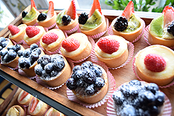 SHOWER THE BRIDE AND GROOM