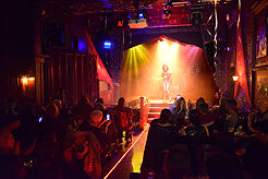 LE FAUX BIRTHDAY EXTRAVAGANZA