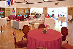 MI16 - THE MERCER ISLAND SWEET SIXTEEN