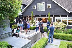 THE ULTIMATE GARDEN PARTY