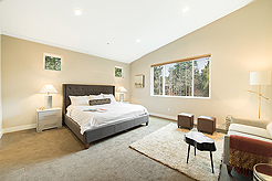 BROOKSIDE MODERN SHOWPIECE