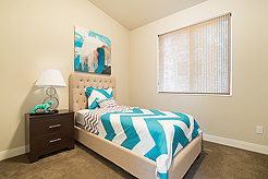 BROOKSIDE MODERN SHOWPIECE